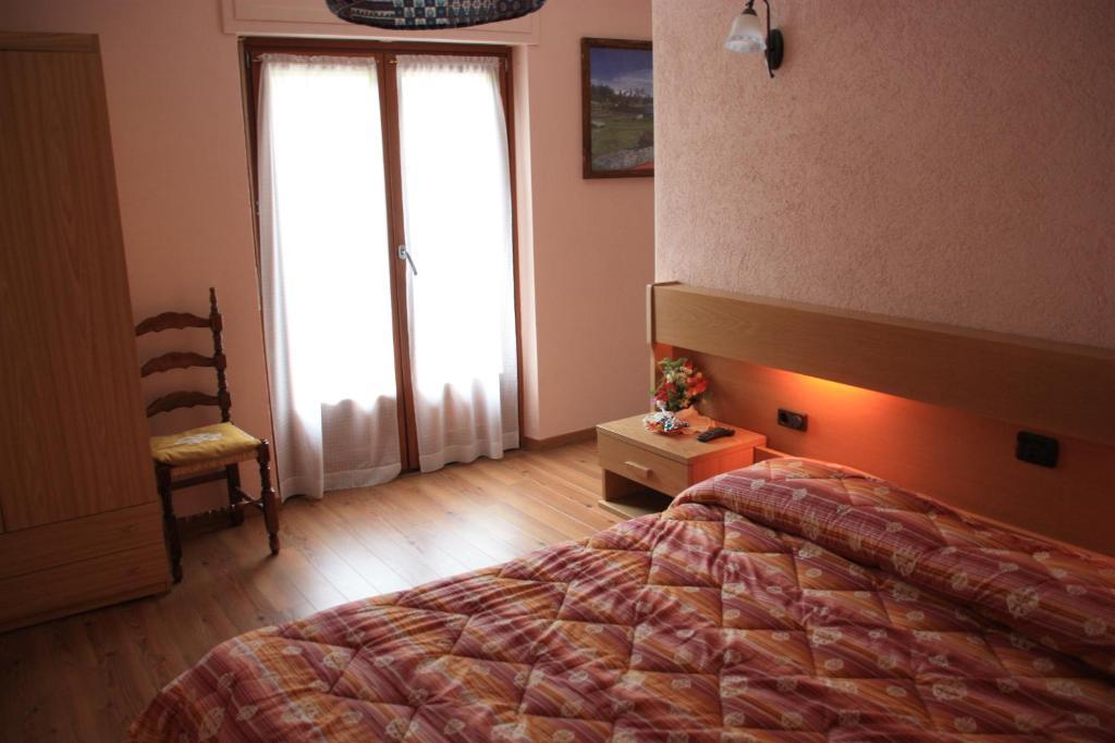 Hotel Bellevue Gignod Δωμάτιο φωτογραφία