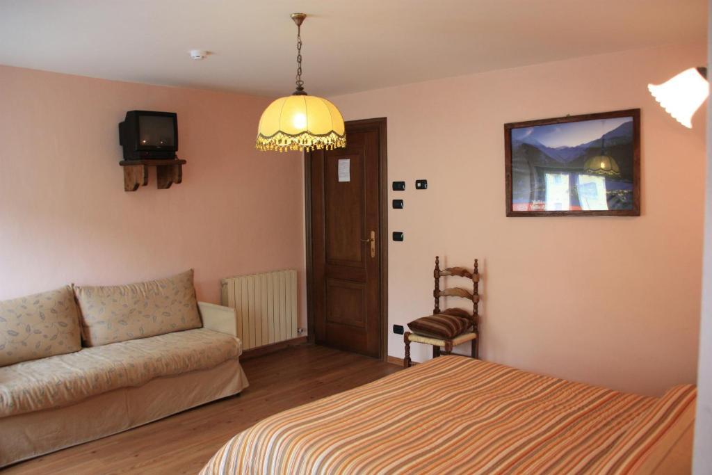 Hotel Bellevue Gignod Δωμάτιο φωτογραφία
